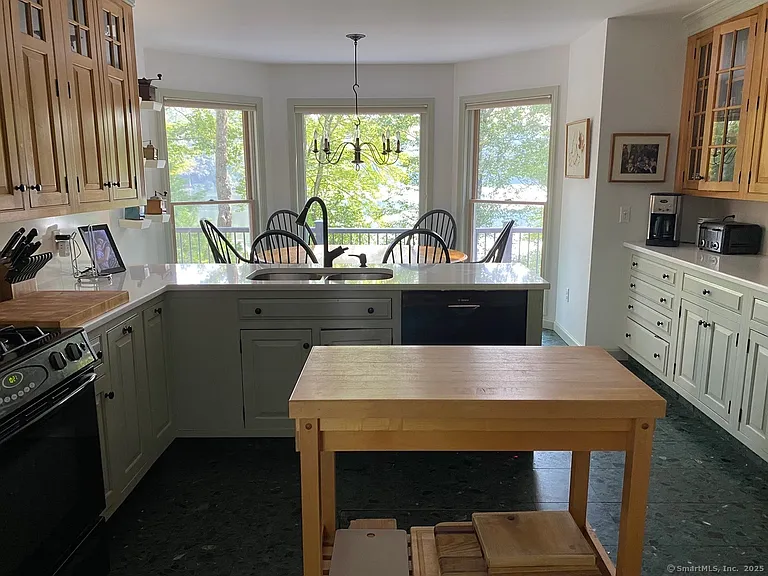 177 W Hyerdale Dr — Photo 14