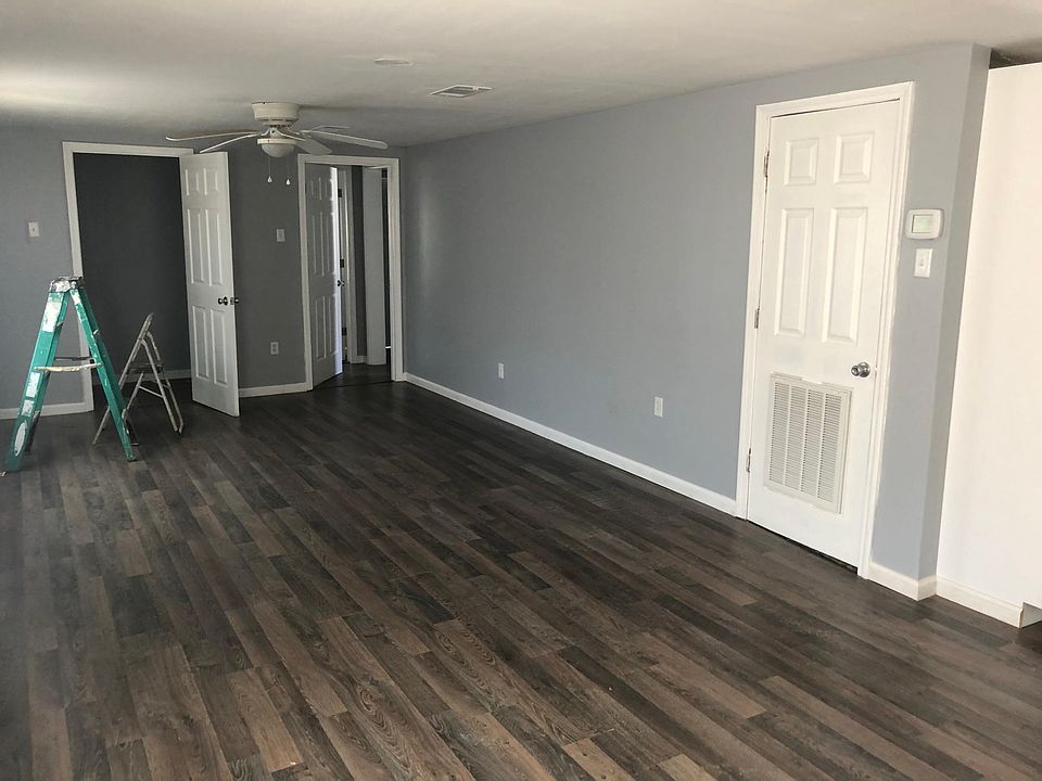 2nd image of 516 Arsene Lebleu Rd #R