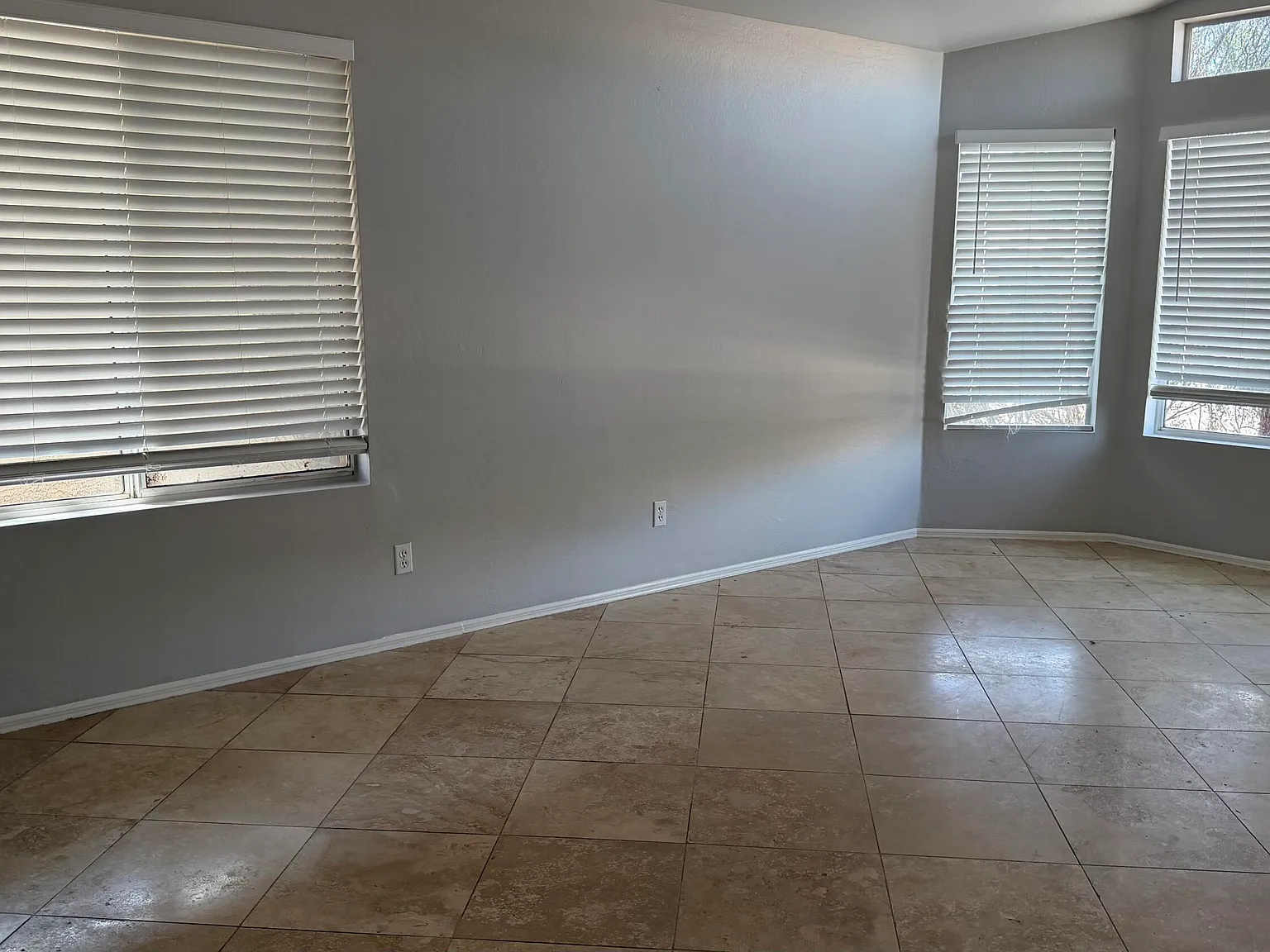 3 bed, 2.0 bath, 1597 sqft, $2,500 — Photo 4