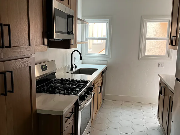 224 Covina Ave #224 — Photo 4