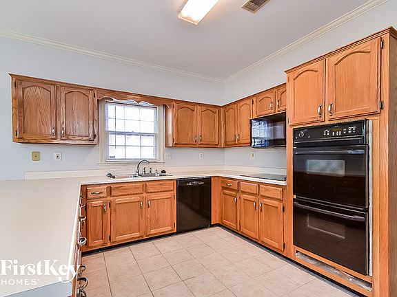 5th image of 3109 E Poplar Lake Dr
