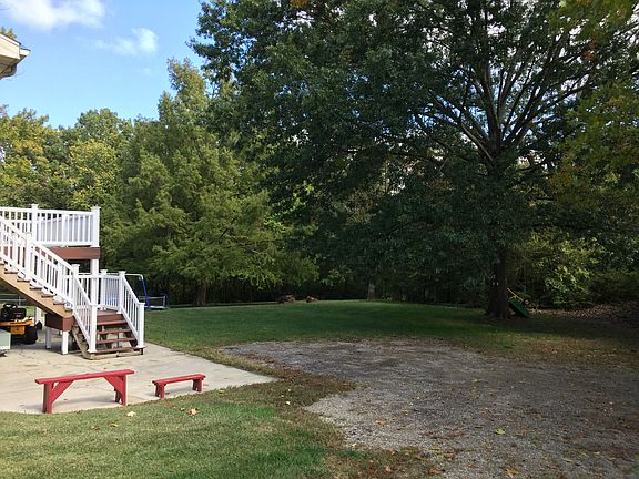 4th image of 402 Norris Dr