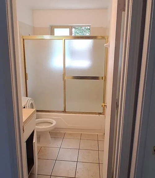 Zion Court 18 plex — Photo 6
