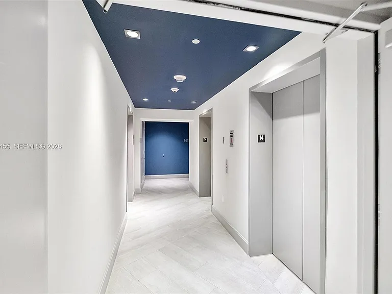 45 SW 9th St #1401 — Photo 5