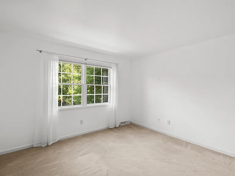 2 Oakline Ct — Photo 52
