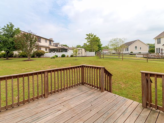 4th image of 209 Millstone Ln
