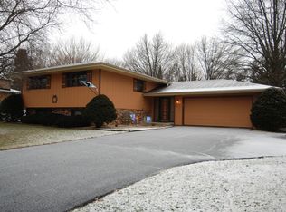 7228 Port Moresby Dr, Rockford, IL 61108