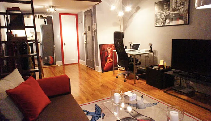 Rented by Performing Assets Corp | media 7