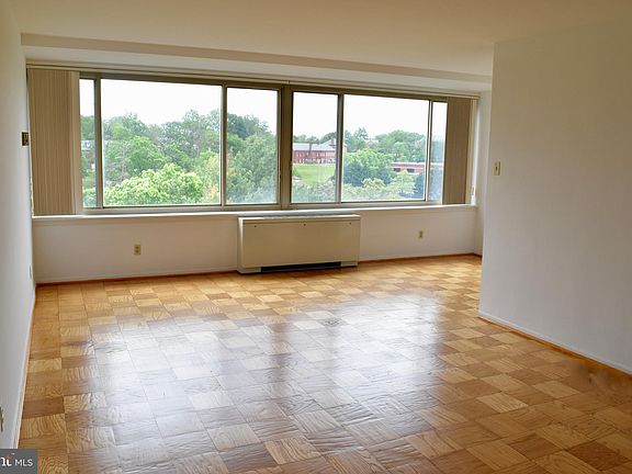 2nd image of 1210 N Taft St APT 804