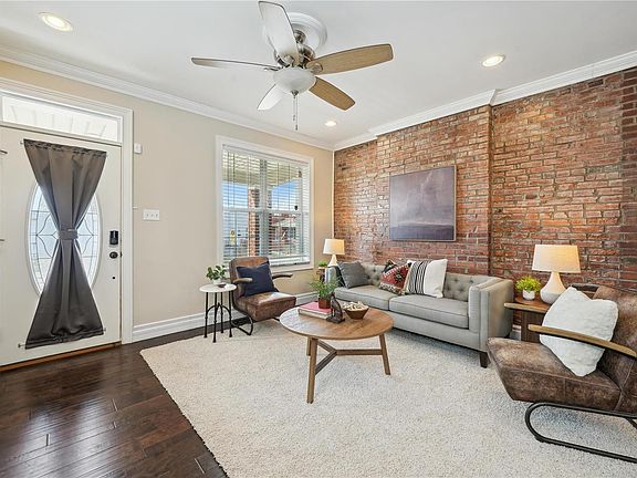 4th image of 4925 Shaw Ave