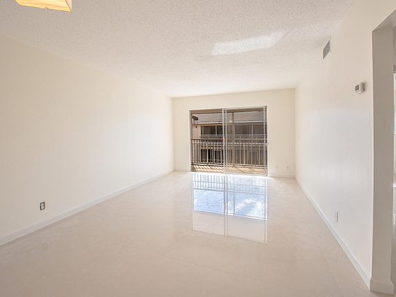 2nd image of 1501 Crescent Circle #B13