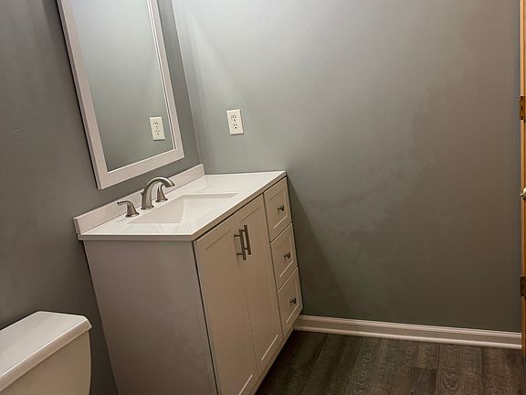 3rd image of 1512 Idlewild Ln