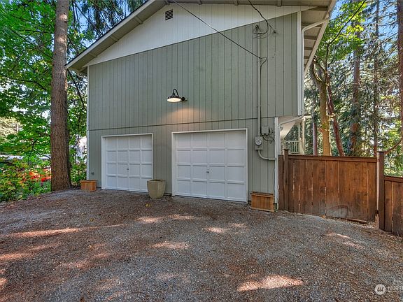 2nd image of 3815 NE 205th Street