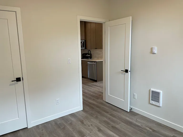 5571 NE Killingsworth St #B — Photo 17