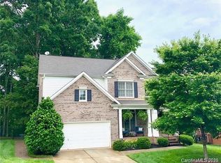 143 Foxfield Park Dr, Mooresville, NC 28115