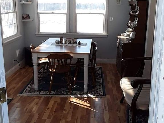 Entryway/Porch/Dining Room