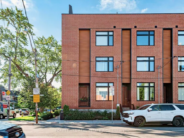353 Dupont St, Toronto, ON M5R 1W6
