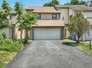 202 Country Club Dr, Florida, NY 10921