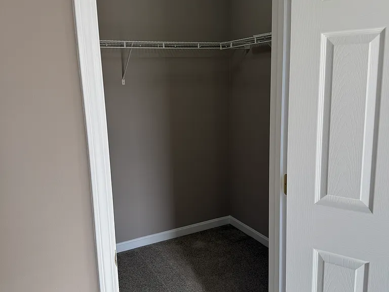 114 Cortland Ct — Photo 7