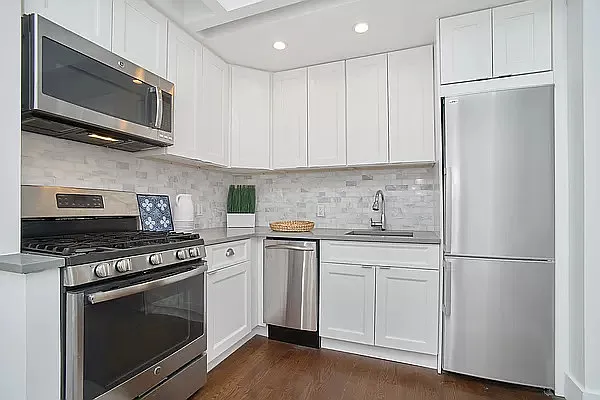 Rented by REAL New York | media 26