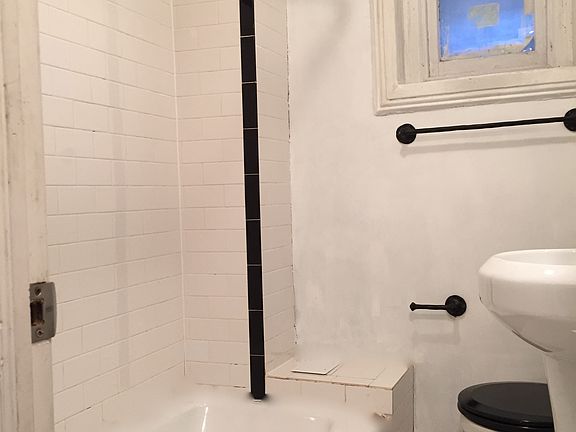 3rd image of 58 E 7th St APT 3