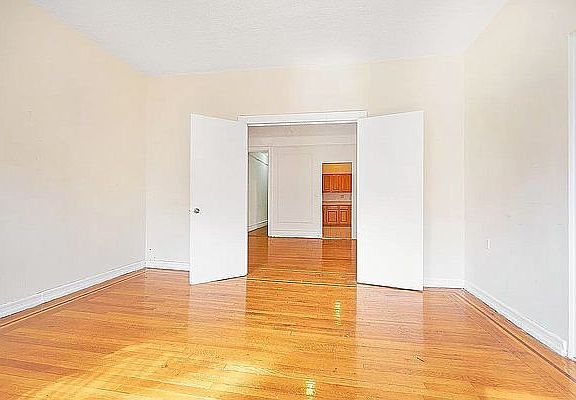 5th image of 409 W 129th St APT 41