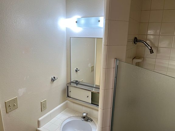5th image of 8301 Folsom Blvd #C