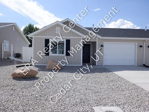 947 Ironwood Cir Photo 1