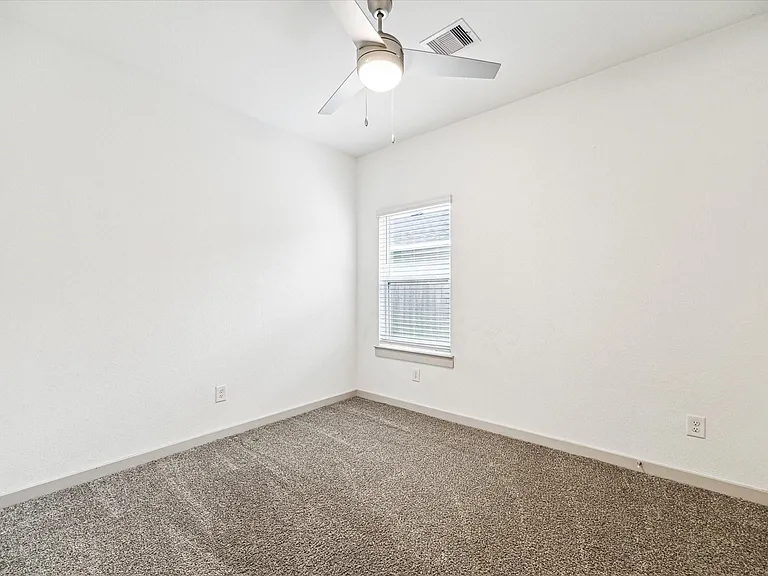 3004 Ludgate Hill Ln — Photo 8