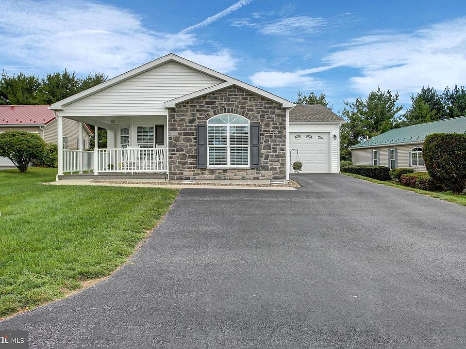1st image of 35 Michael Ct