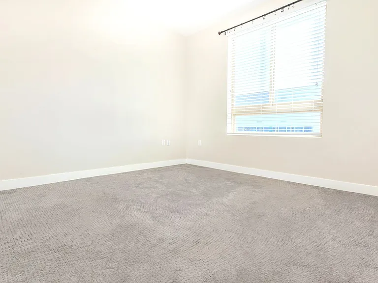 Serenity NoHo — Photo 6