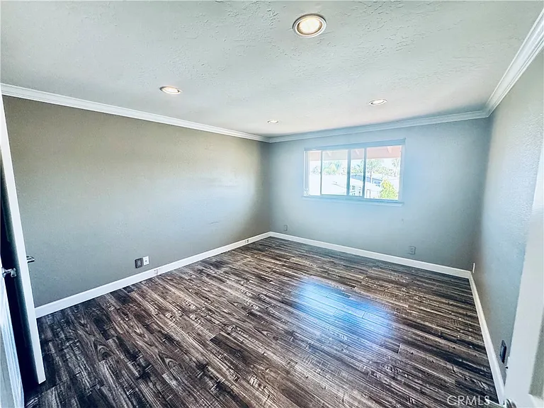 7895 Shell Cir — Photo 12