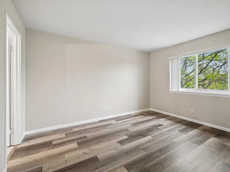 920 Casey Ct #5 — Photo 8