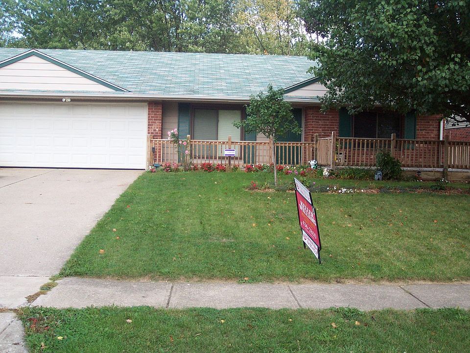 1st image of 102 N Hillcrest Dr