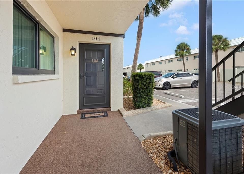 1st image of 461 AIRPORT AVENUE E #104