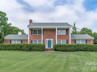 2200 Armstrong Park Dr, Gastonia, NC 28054