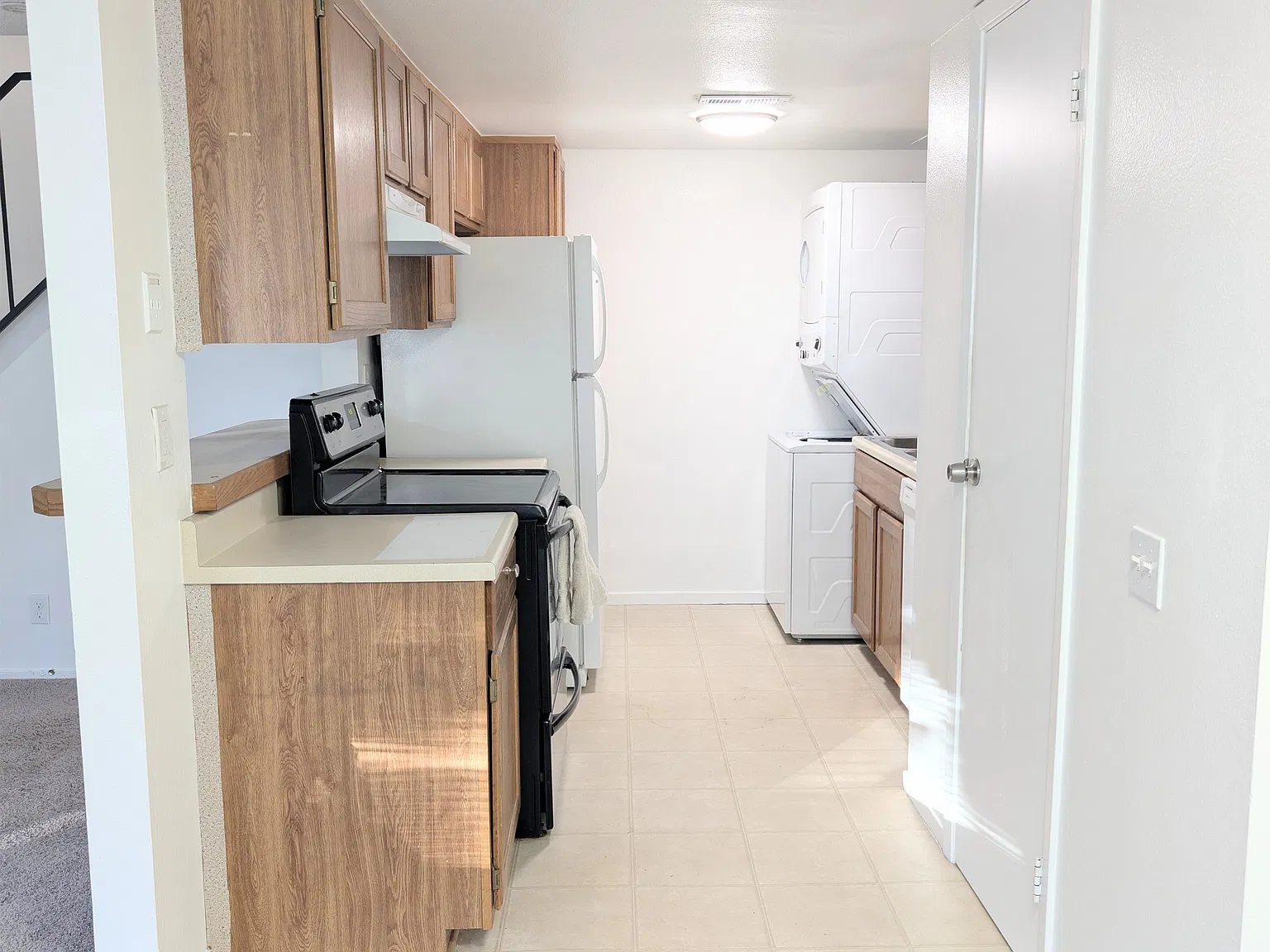 2 bed, 1.5 bath, 900 sqft, $1,800 — Photo 4