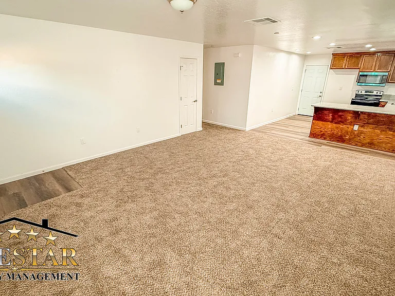 301 Decatur St #B — Photo 17