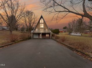 1 Keyes Lane, Troy, NY 12180