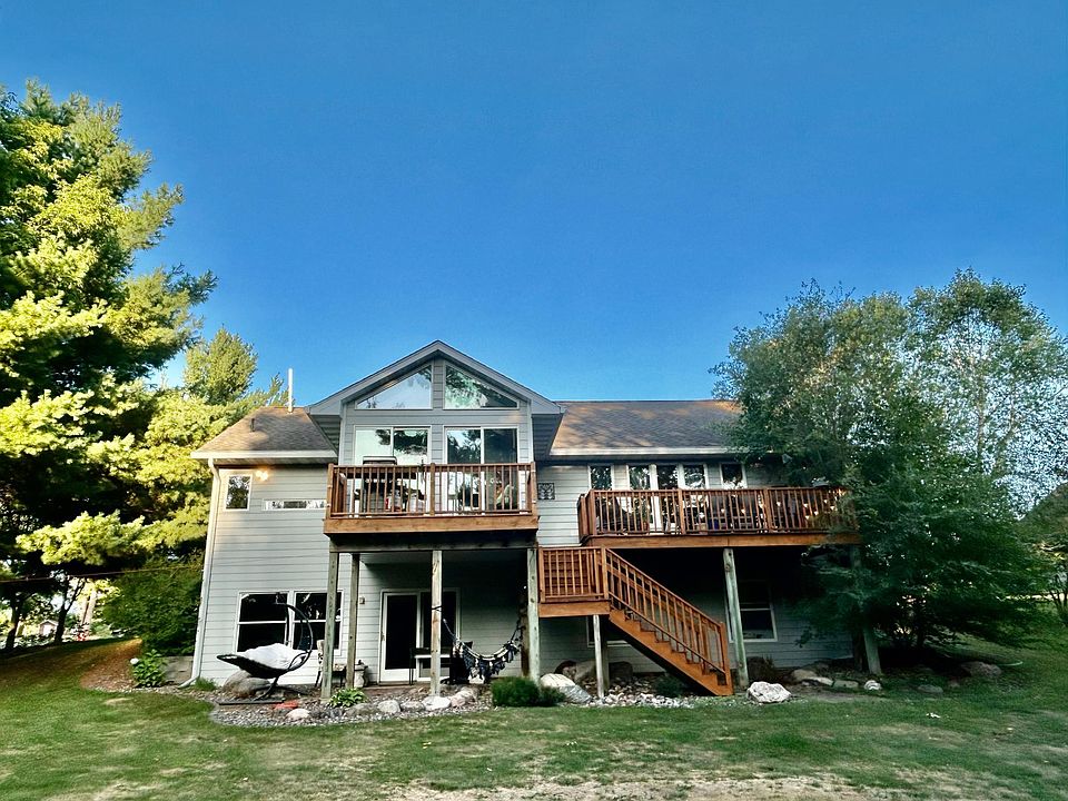 1st image of 325 Willow St
