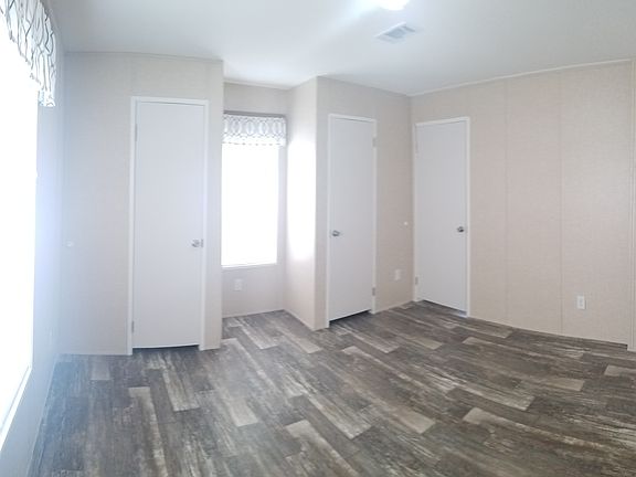 3rd image of 4506 Green Palm Ln