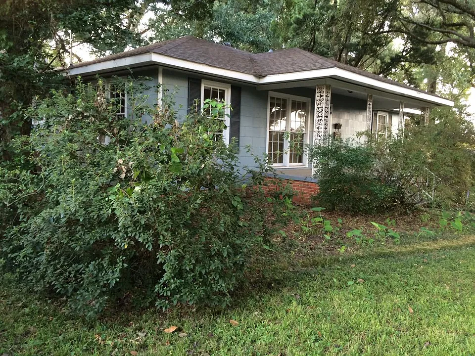 2271 Lee Dr