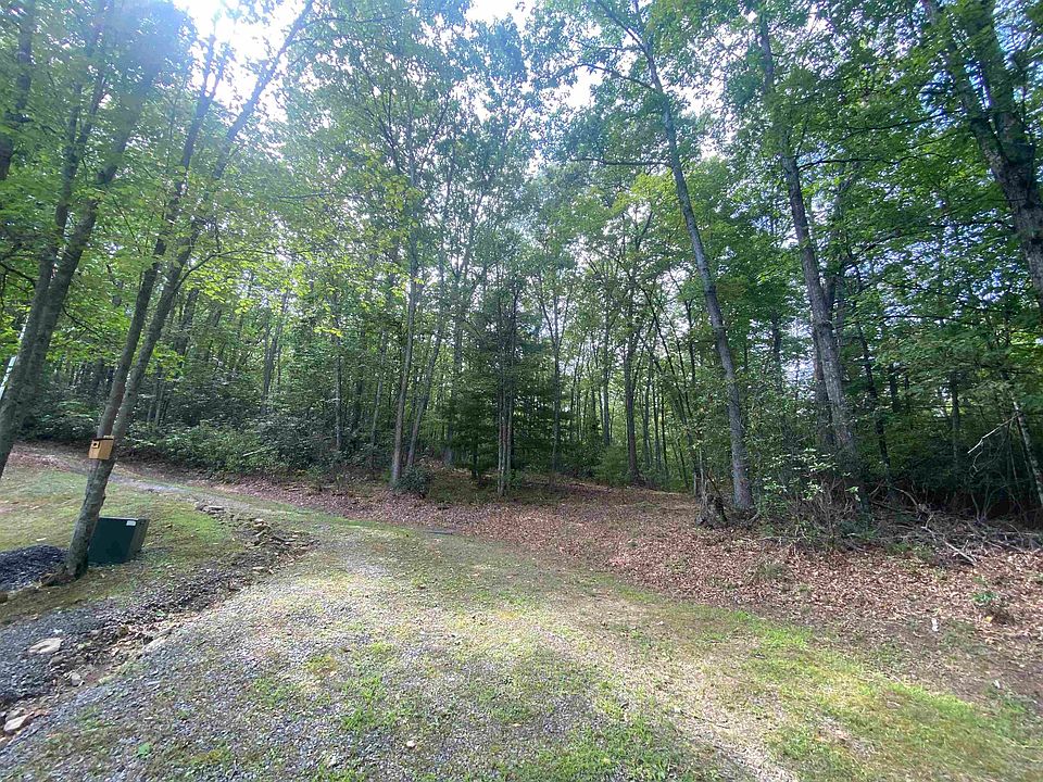 2nd image of Hunters Ln