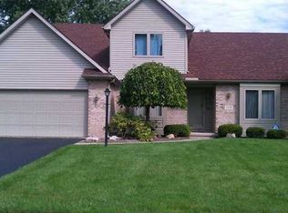 7348 Fox Ln, Holland, OH