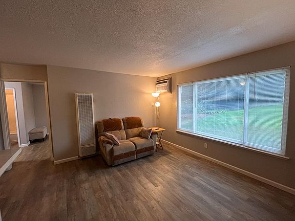 3rd image of 6724 Plymouth Rd APT 33