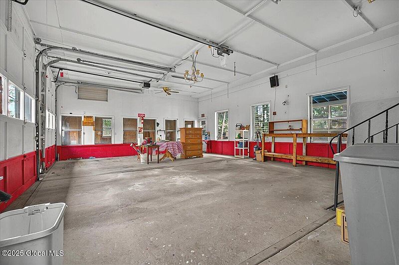 4th image of 108 Woodin Road