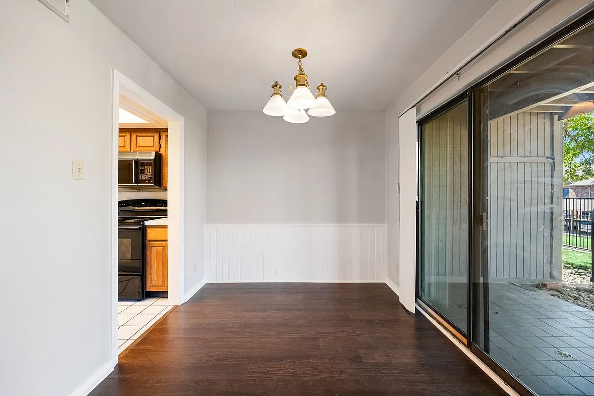 1 bed, 1.0 bath, 920 sqft, $1,350 — Photo 4