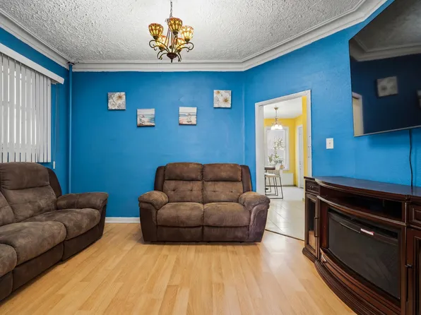 424 56th Street image 1 of 22
