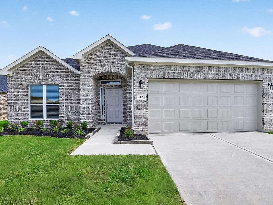 1st image of 2123 Spring Hollow Dr