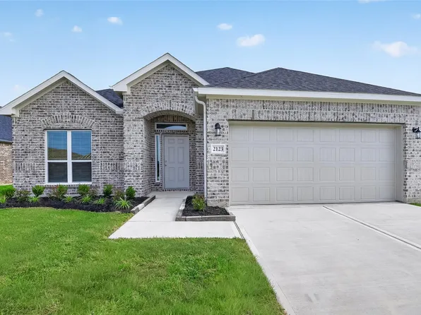 2123 Spring Hollow Dr, Baytown, TX 77521